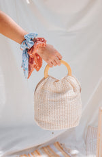 Load image into Gallery viewer, Chinca Straw Bag
